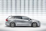 Toyota Avensis SW 2011 года